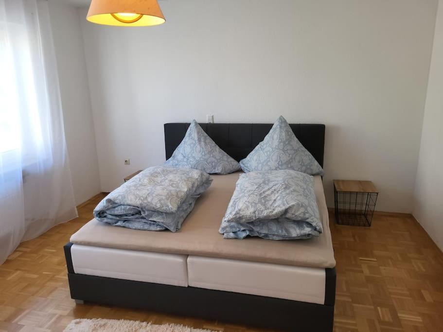 Zentrale, Helle Ferienwohnung Crailsheim Exterior foto